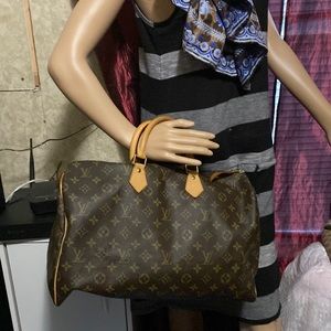 authentic LV speedy size 40